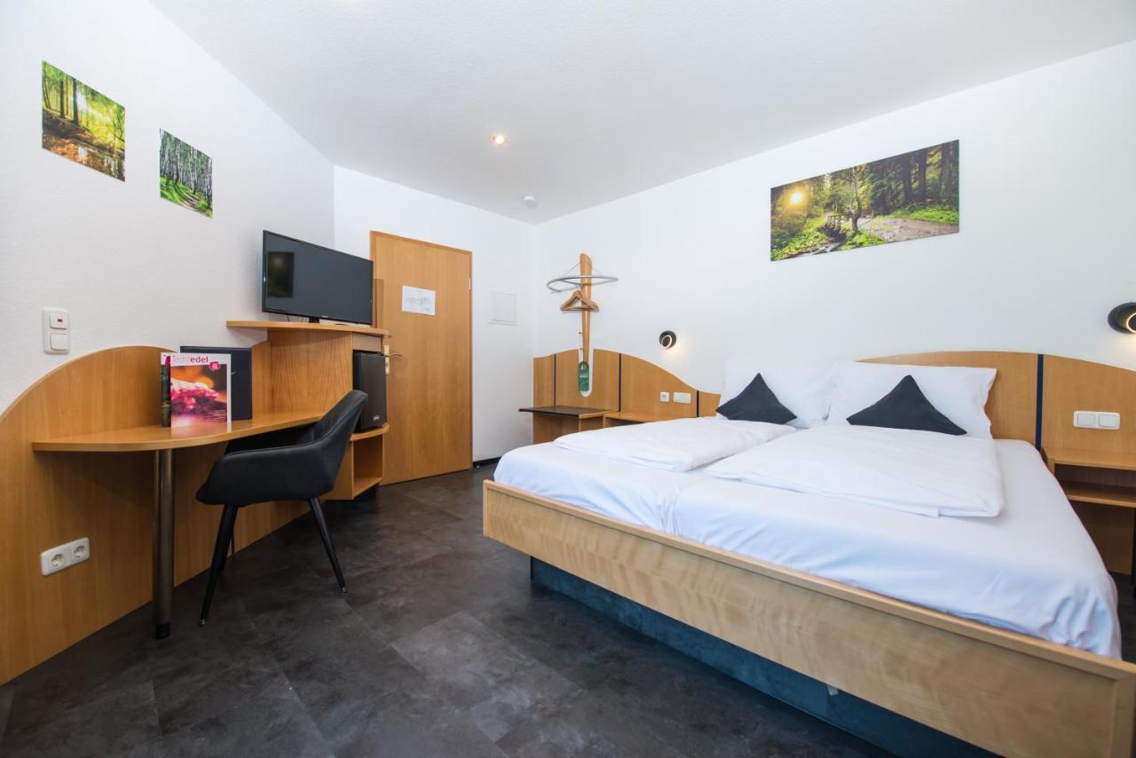 Kristall Hotel 3*