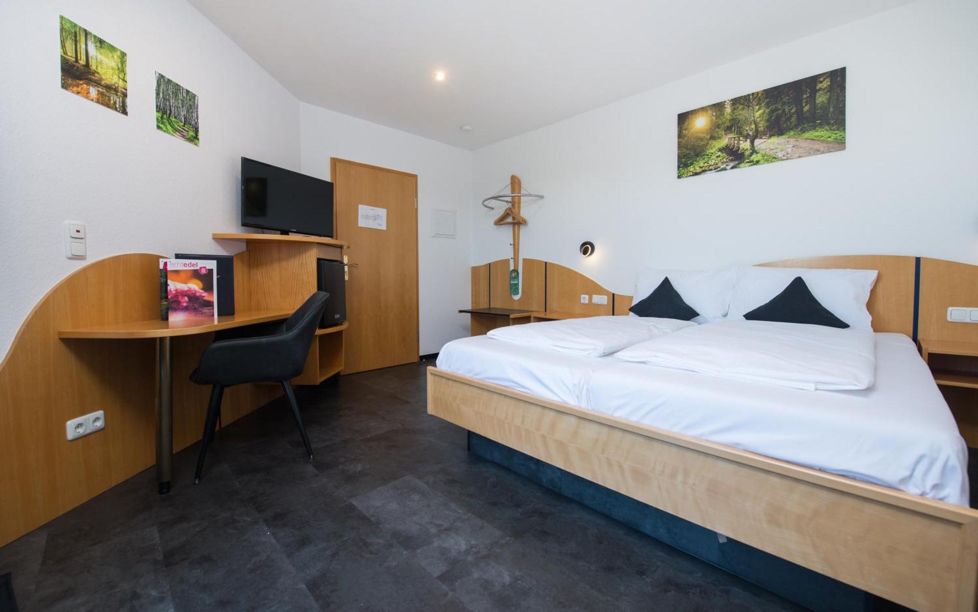 Kristall Hotel 3*