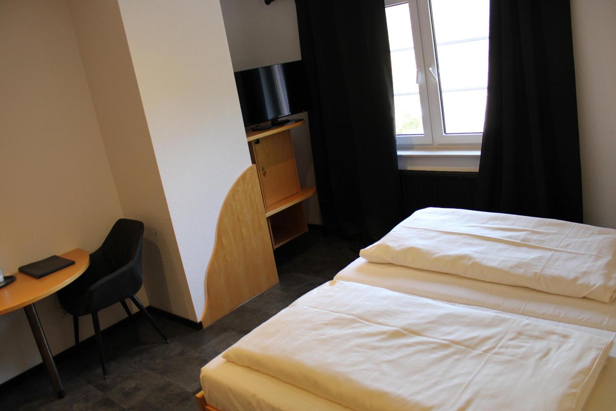 Kristall Hotel 3*