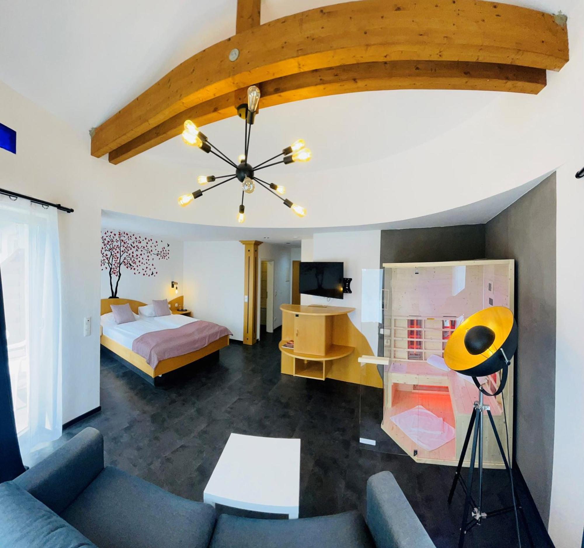 Hotel Kristall 3*